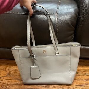 Tory Burch Robinson small tote NWOT
